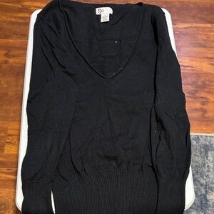 SO Women's Classic Black V-Neck Sweater